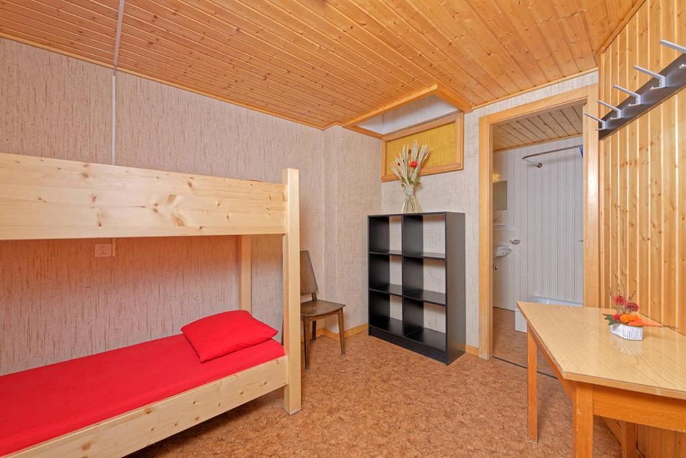 Petit Velan - Coworking & Coliving Hostel Bourg-Saint-Pierre Exterior photo