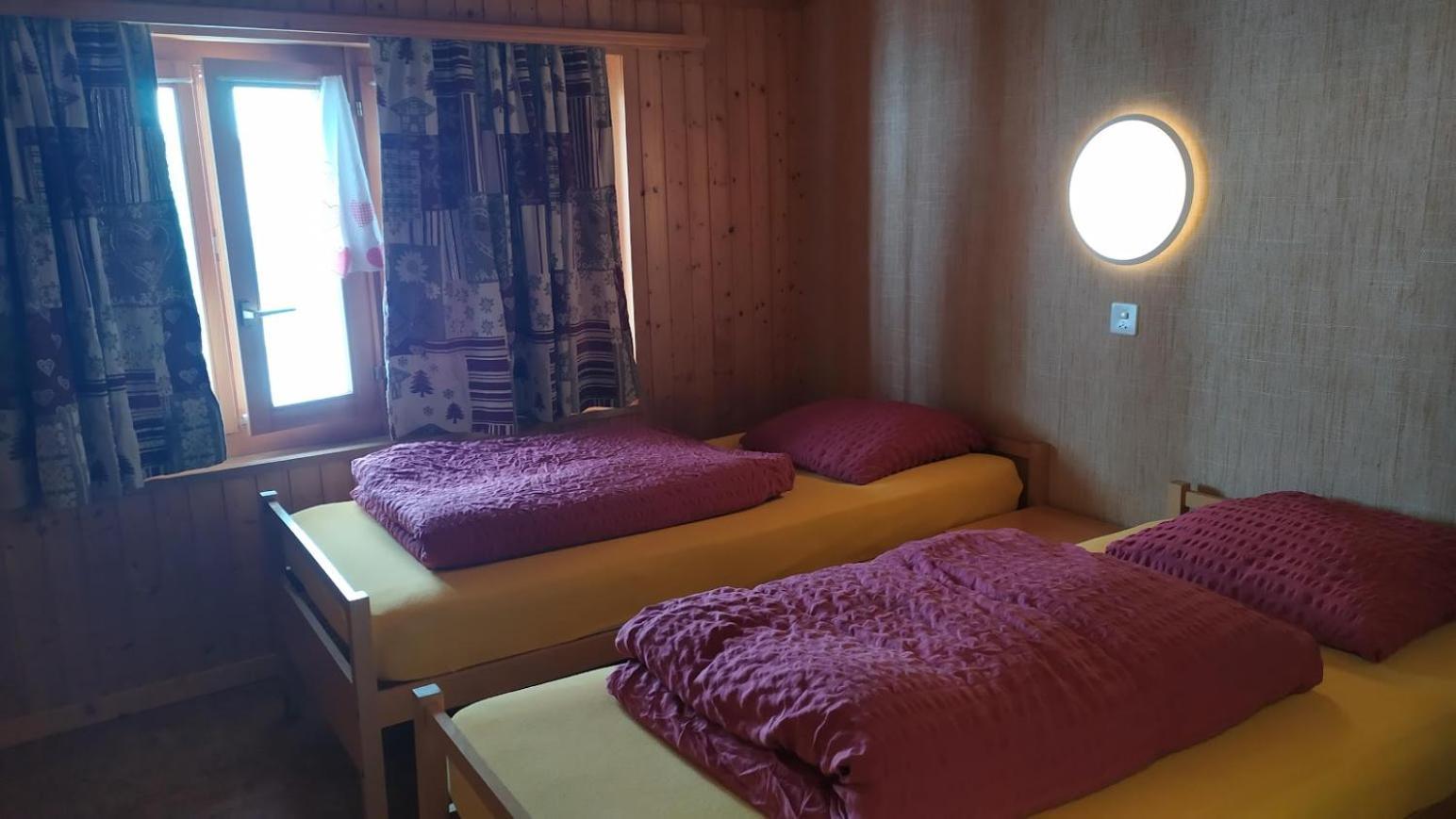 Petit Velan - Coworking & Coliving Hostel Bourg-Saint-Pierre Exterior photo